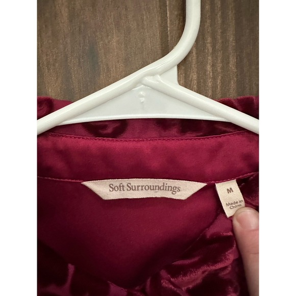 Elegant Burgundy Velvet Women's Top - Picture 4 of 7